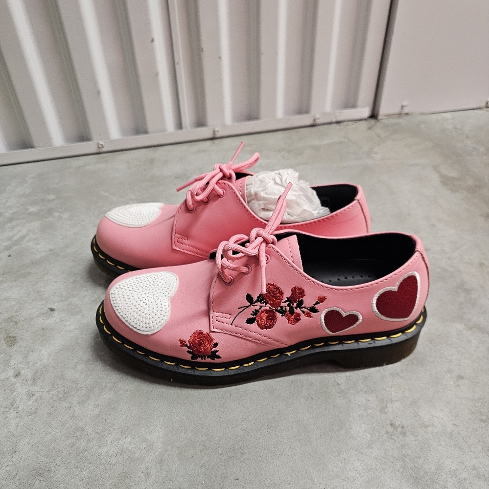 1461 Hearts Dr Martens Geranium Pink and White Heart Oxford Size 8
